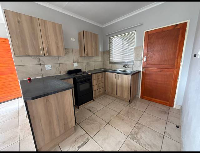 3 BEDROOM HOUSE FOR SALE IN WATERVAL EAST